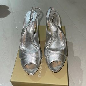 Sergio Rossi platform heels size 39 Silver